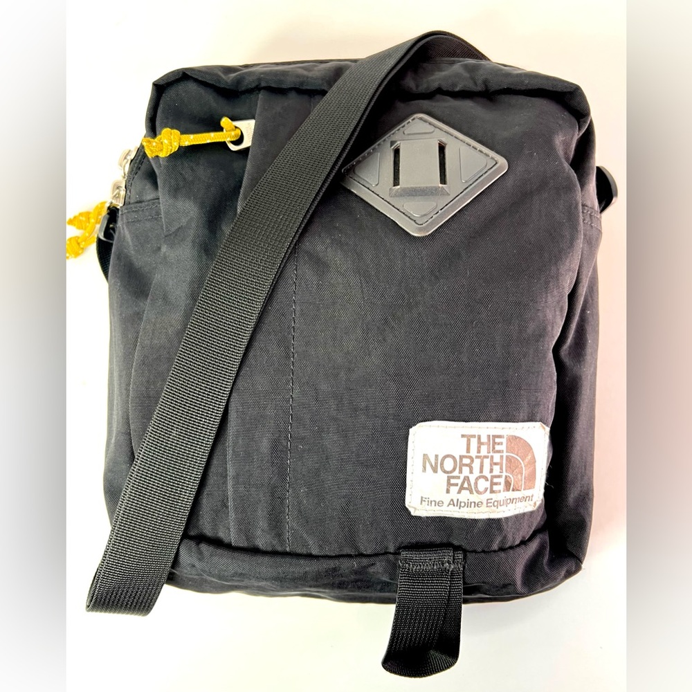 The North Face Berkeley Crossbody Bag